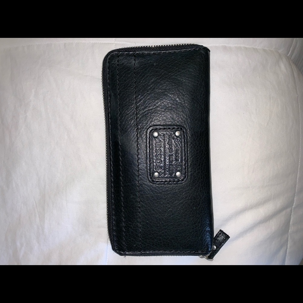 Fossil wallet